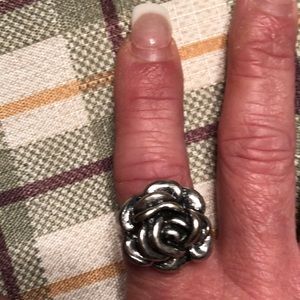 Silver flower ring